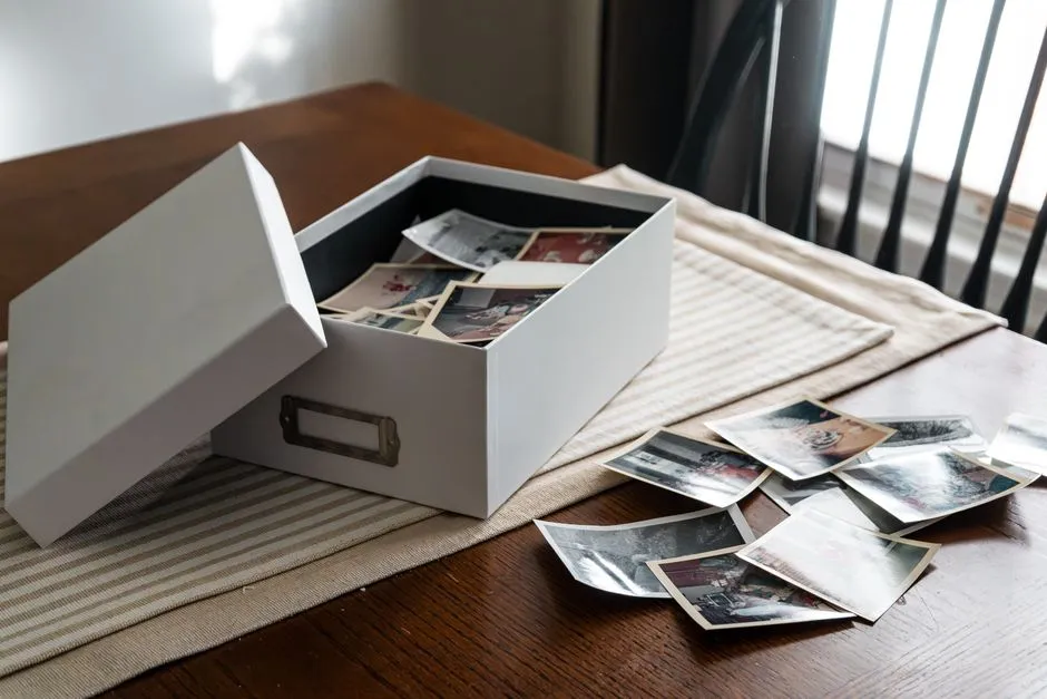 How to Catalog Family Photos Without Losing Context